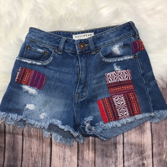 Bullhead Pants - Bullhead Aztec Patchwork Mom Shorts